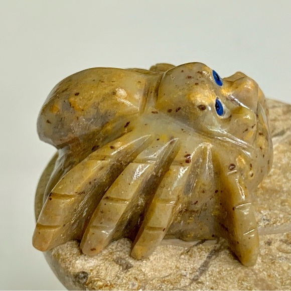 SPIDER Soapstone Figurine MINI Carved Stone Healing Crystal Animal Figure 1.5" - Picture 3 of 11